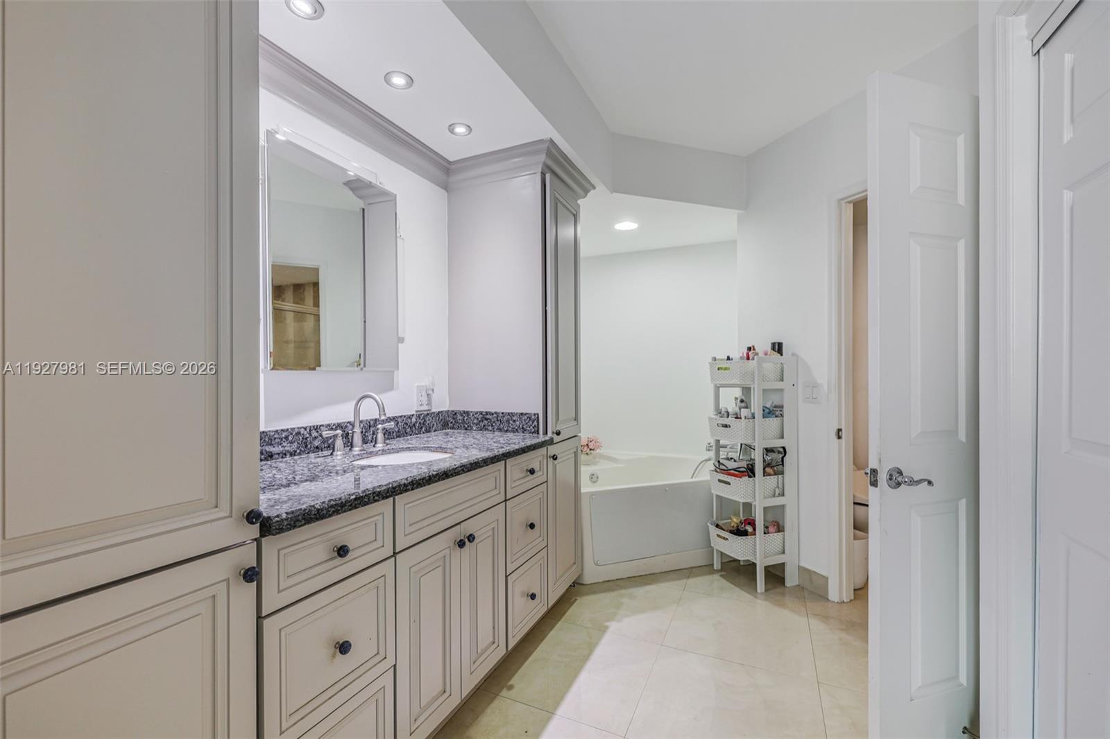 3370 Hidden Bay Dr # 1207