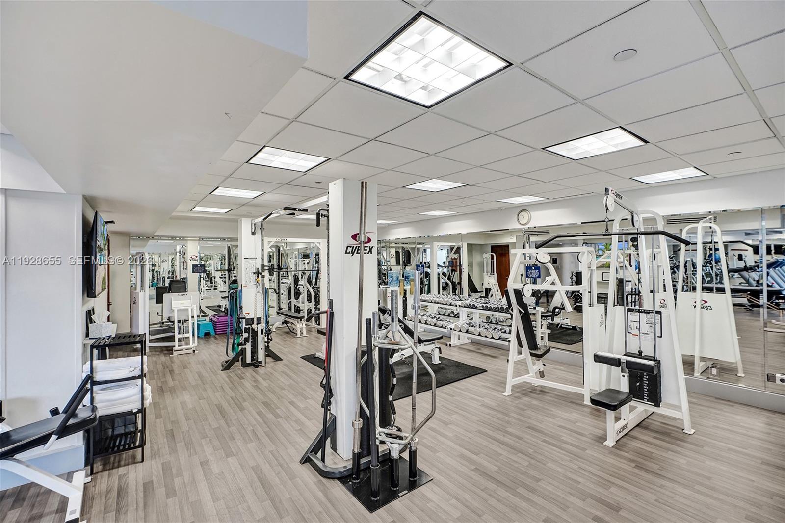 19707 Turnberry Way # 16C