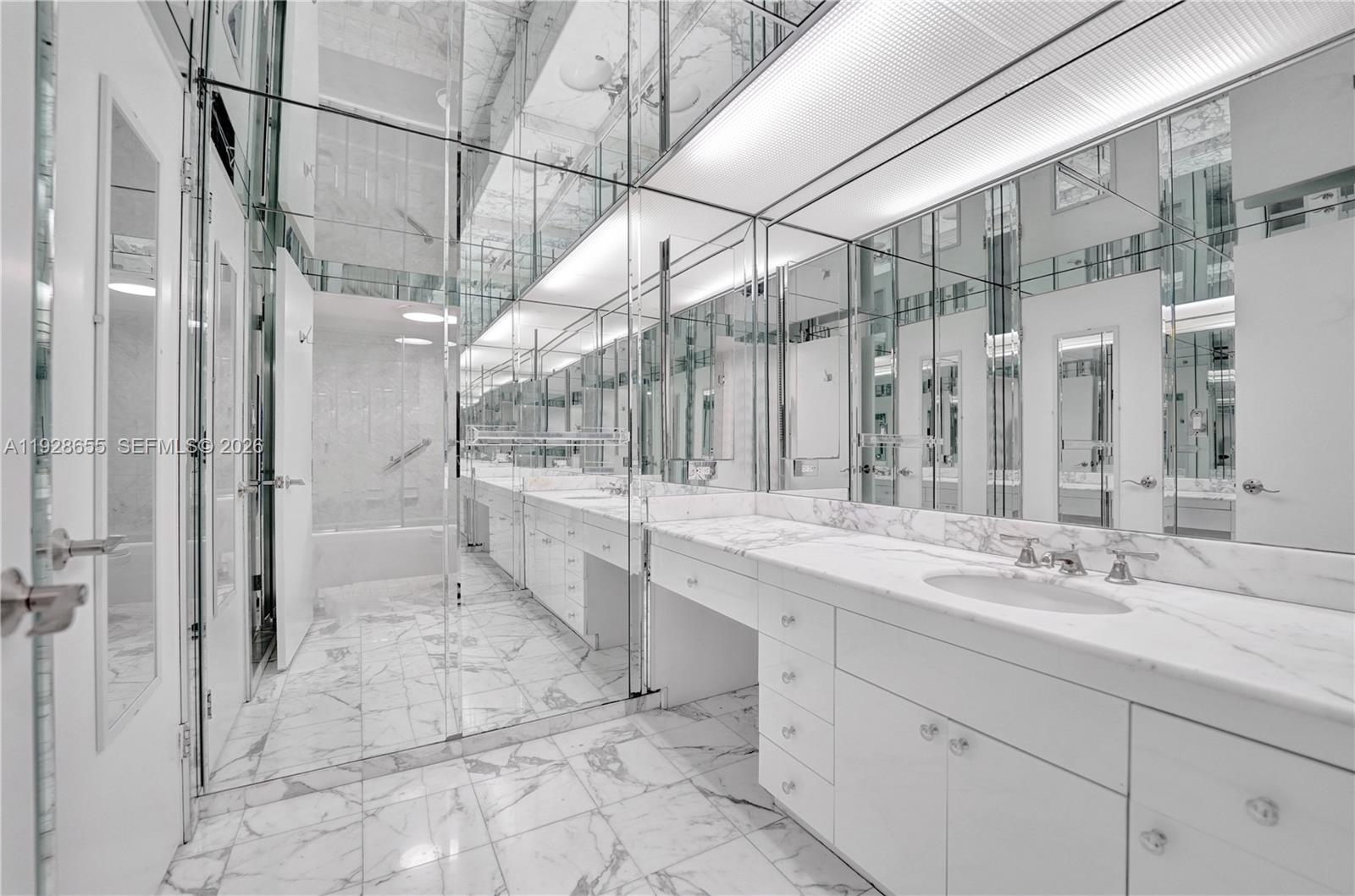 19707 Turnberry Way # 16C