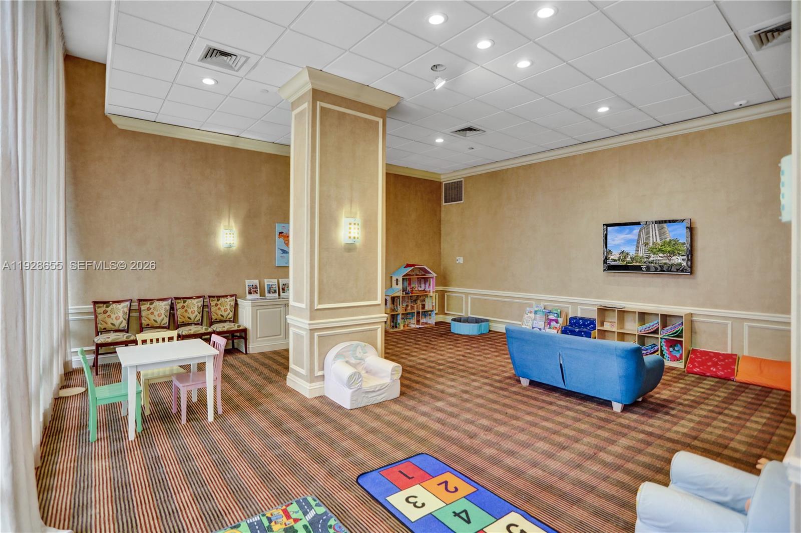 19707 Turnberry Way # 16C