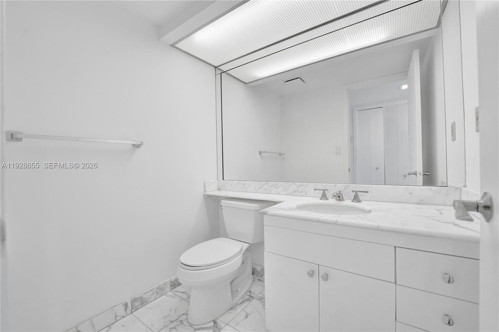 19707 Turnberry Way # 16C