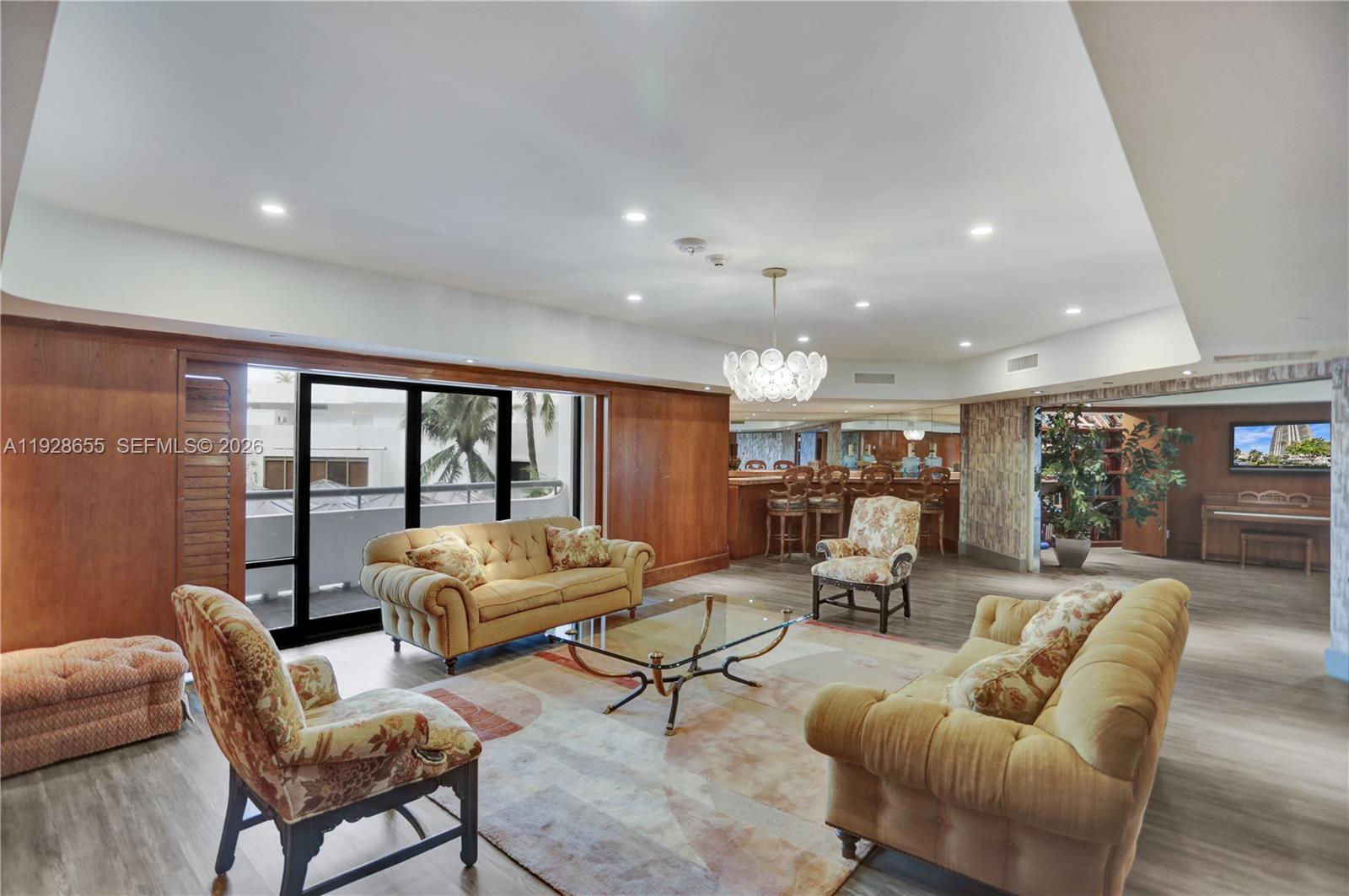 19707 Turnberry Way # 16C