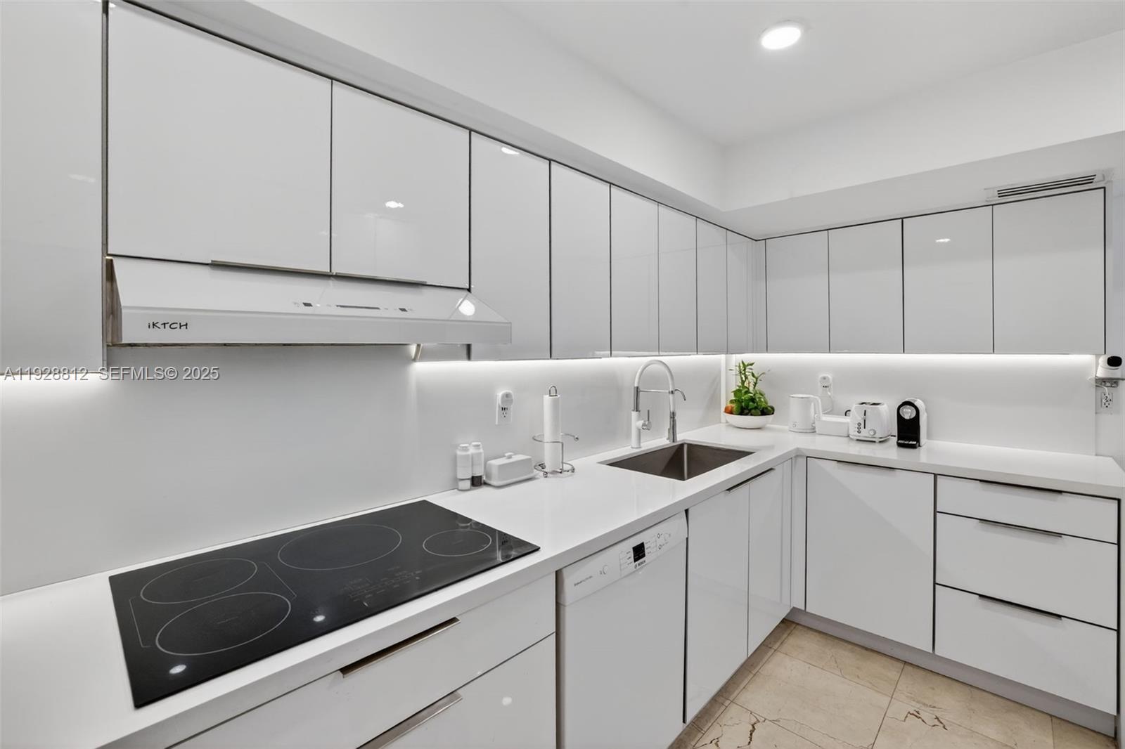 9250 W Bay Harbor Dr # 5D