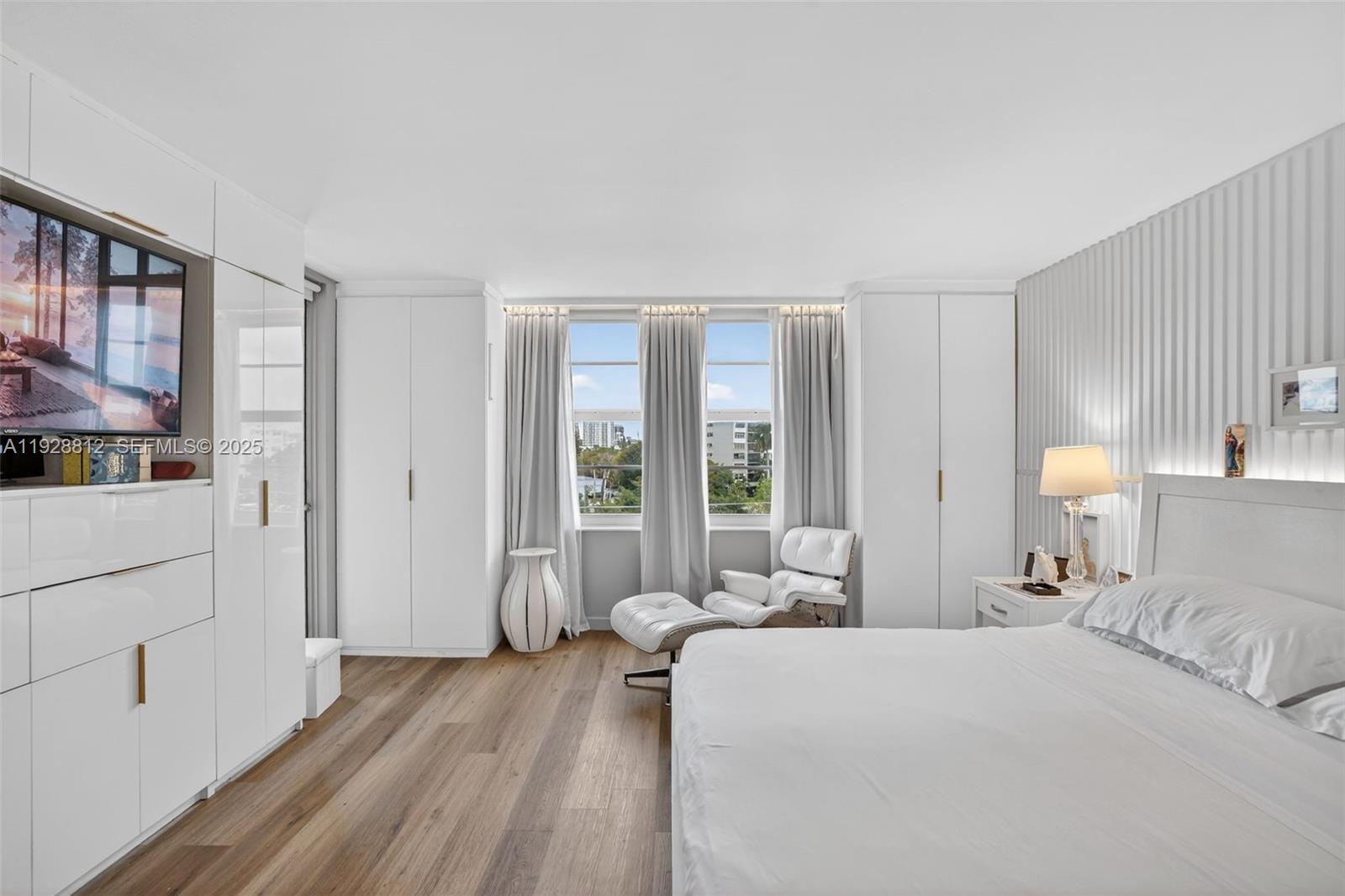 9250 W Bay Harbor Dr # 5D