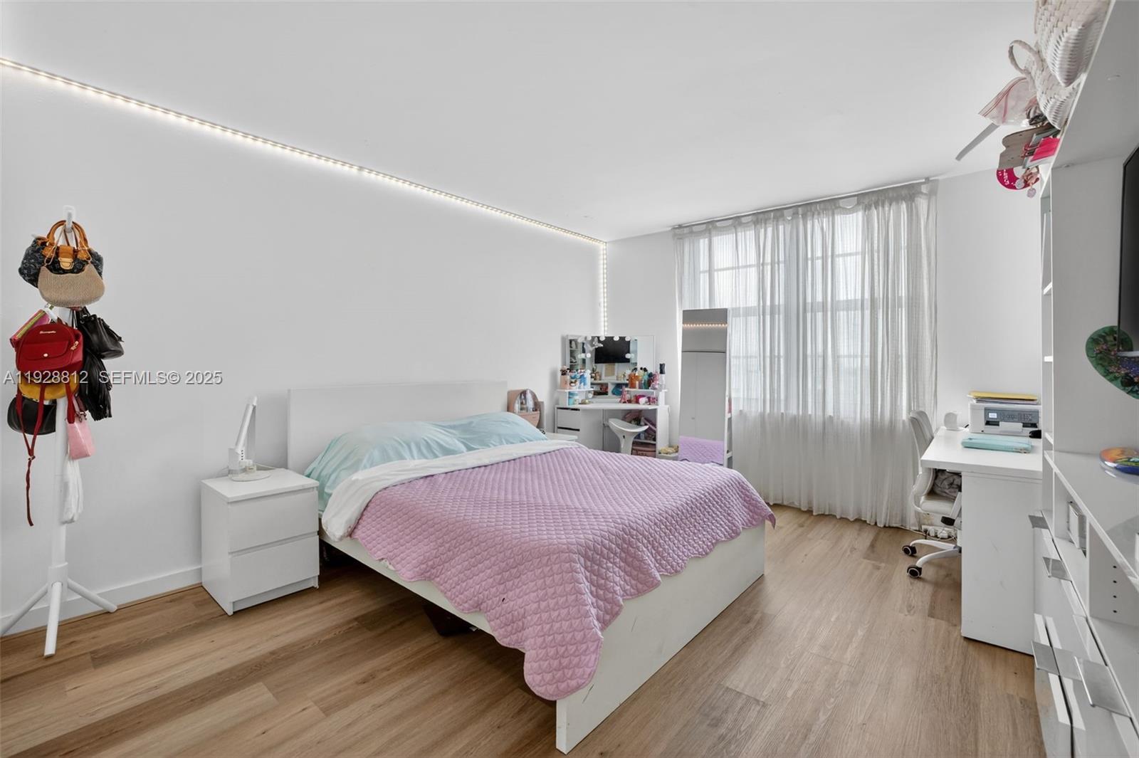 9250 W Bay Harbor Dr # 5D