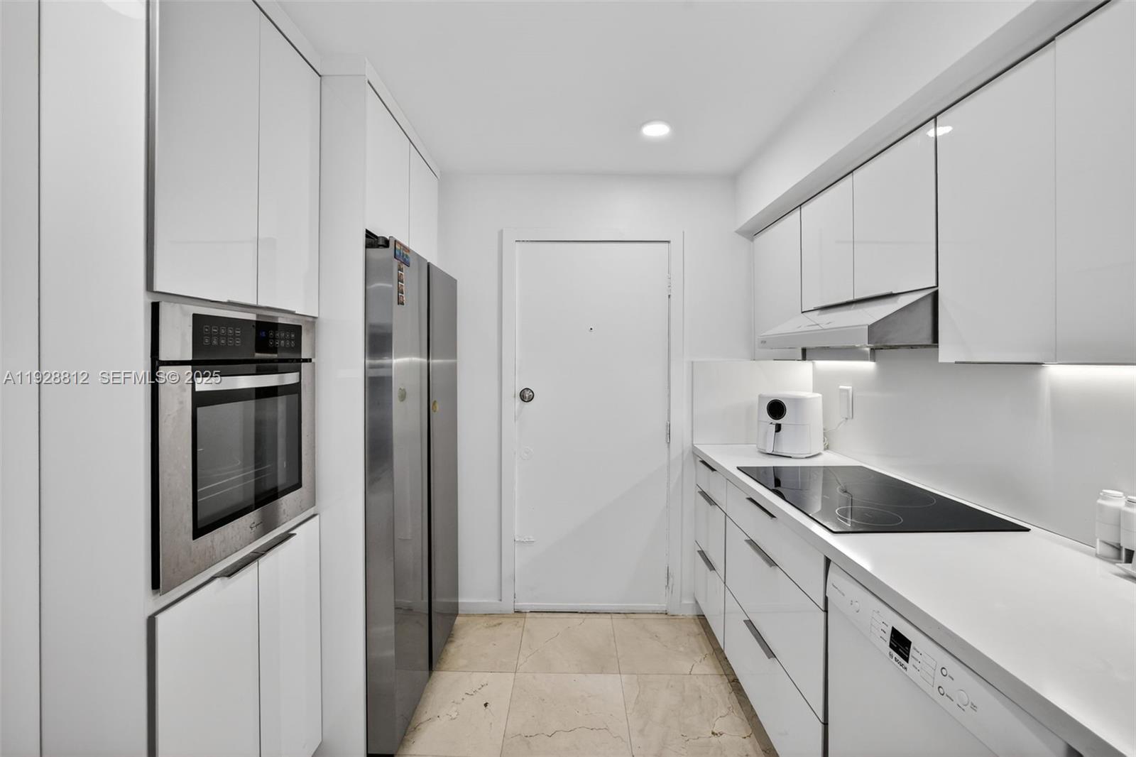 9250 W Bay Harbor Dr # 5D