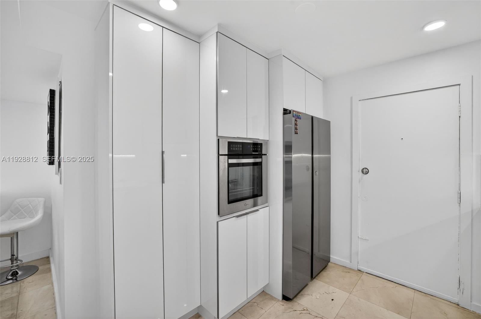 9250 W Bay Harbor Dr # 5D