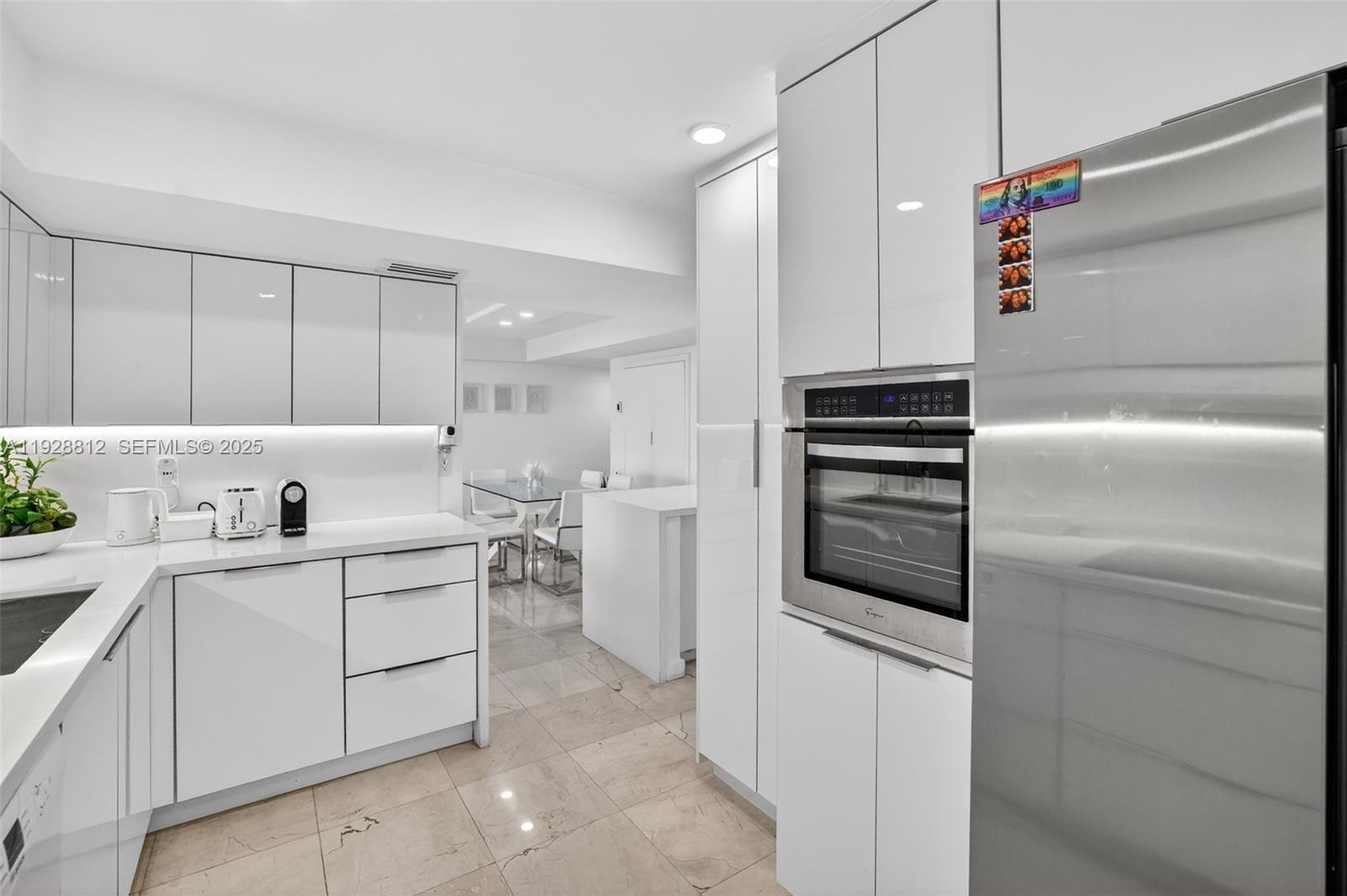 9250 W Bay Harbor Dr # 5D