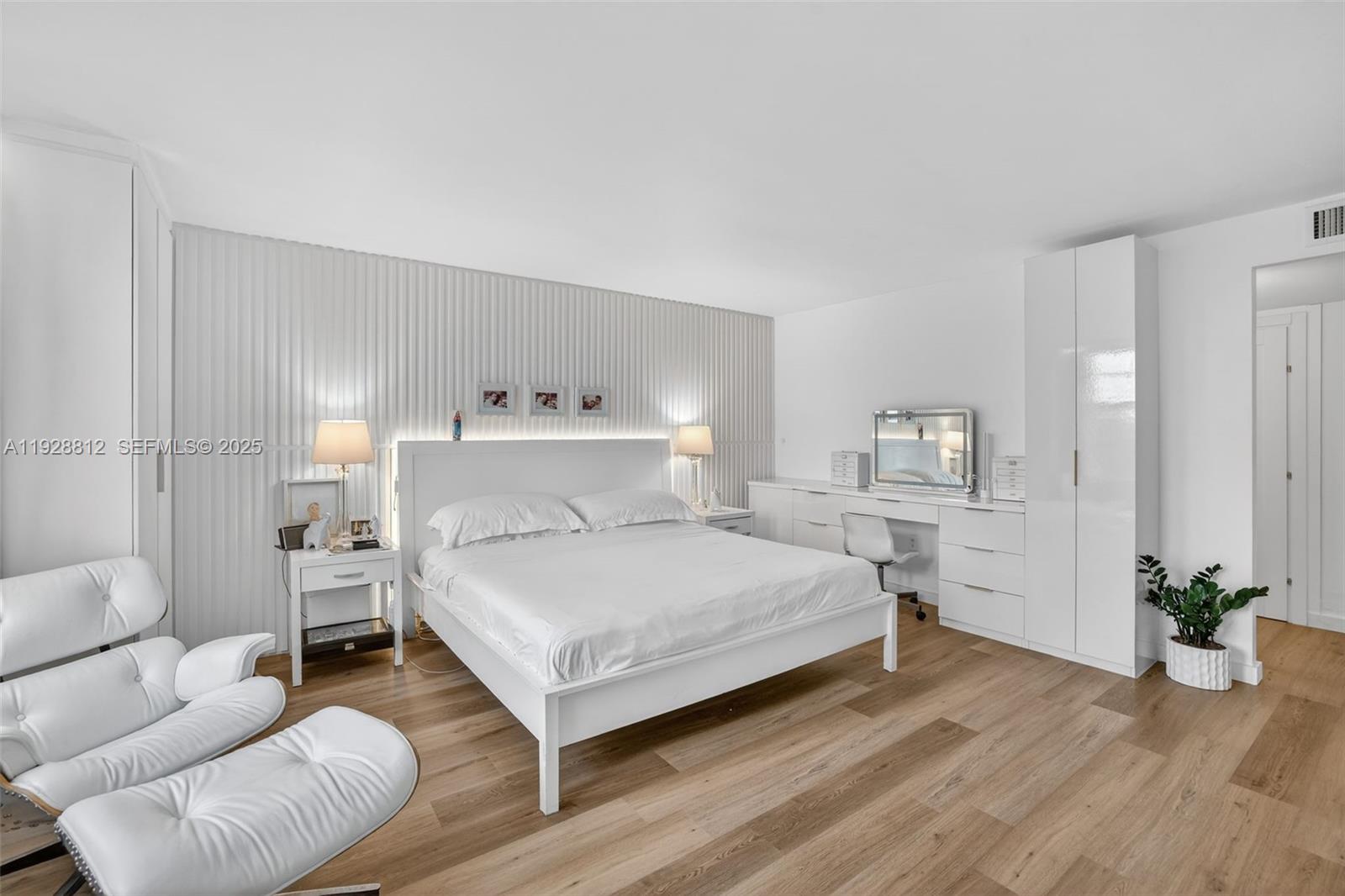 9250 W Bay Harbor Dr # 5D