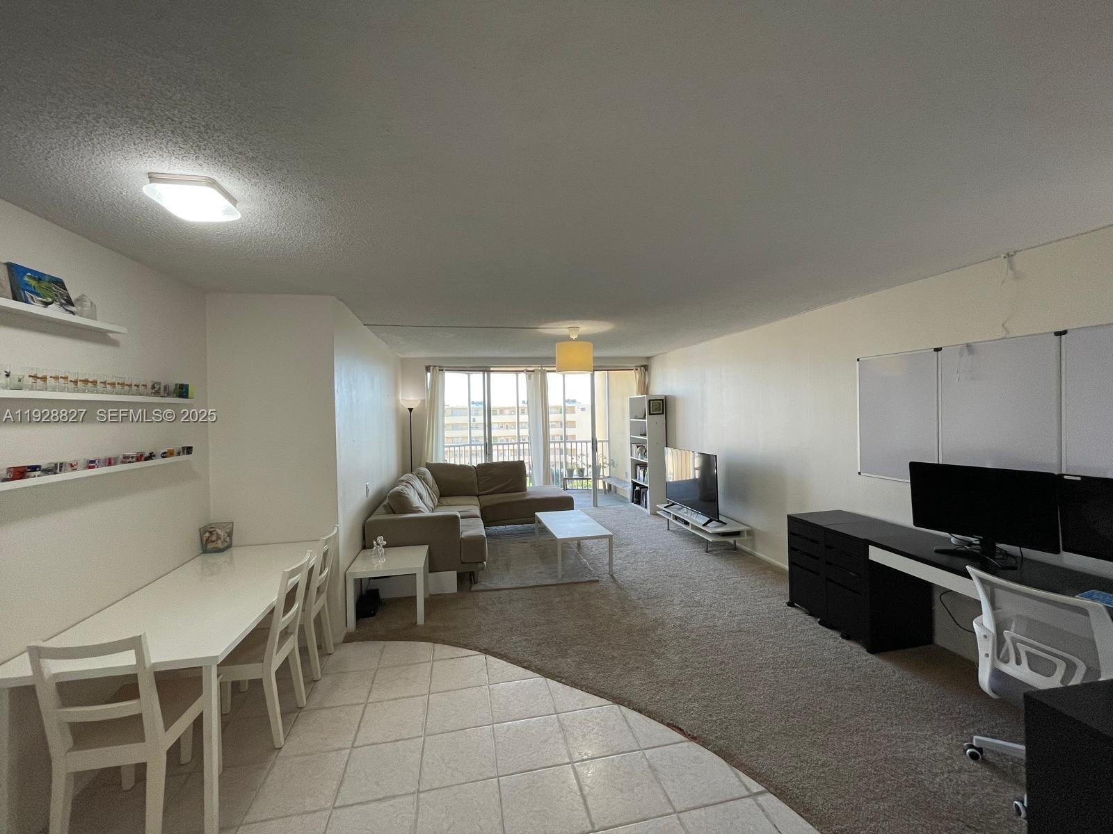 1750 NE 191st St # 2 Unit: 814-2