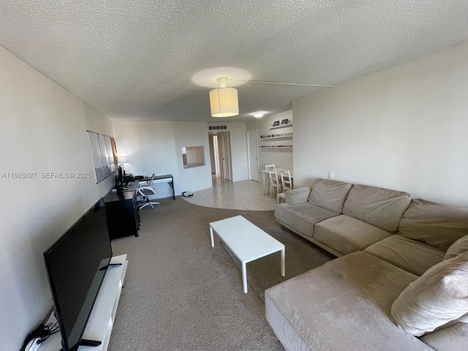 1750 NE 191st St # 2 Unit: 814-2