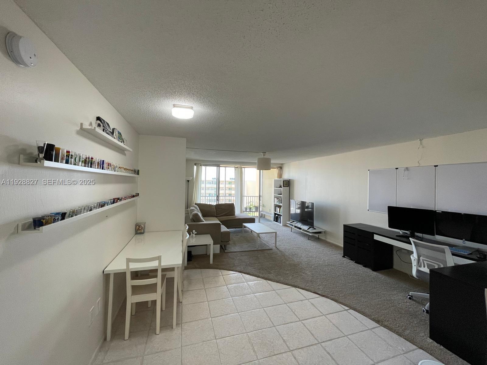 1750 NE 191st St # 2 Unit: 814-2