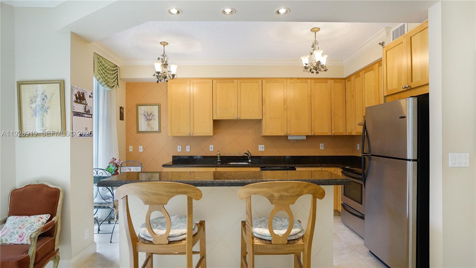 3600 Mystic Pointe Dr # 115