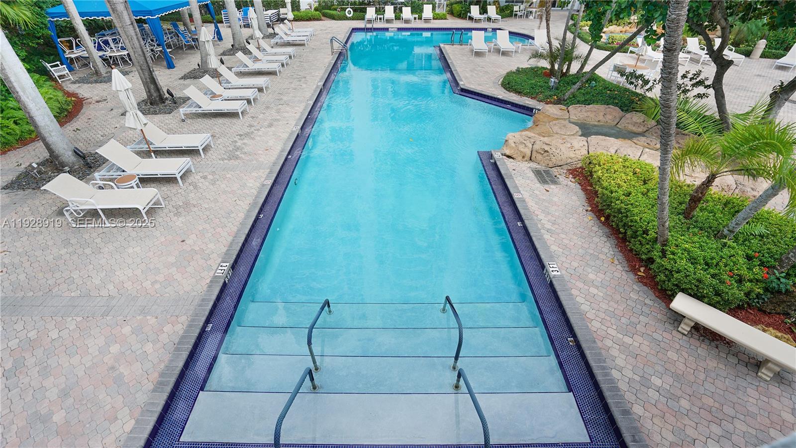 3600 Mystic Pointe Dr # 115