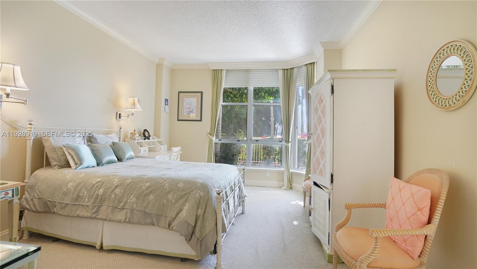 3600 Mystic Pointe Dr # 115