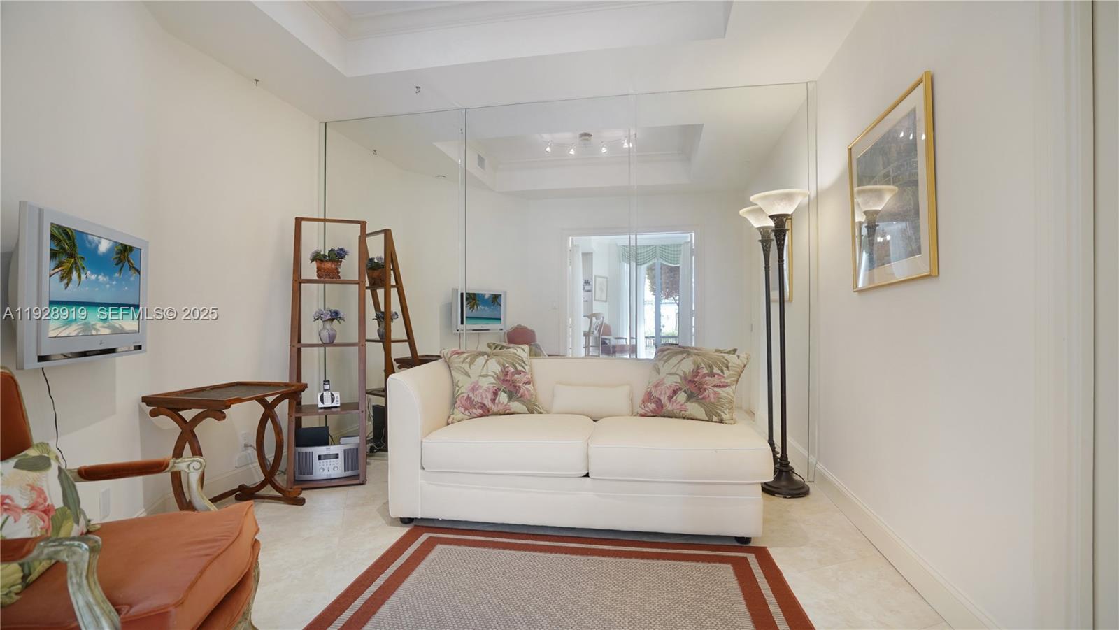 3600 Mystic Pointe Dr # 115