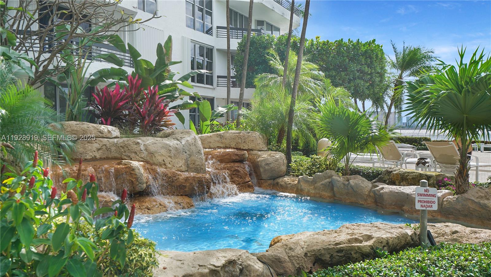 3600 Mystic Pointe Dr # 115