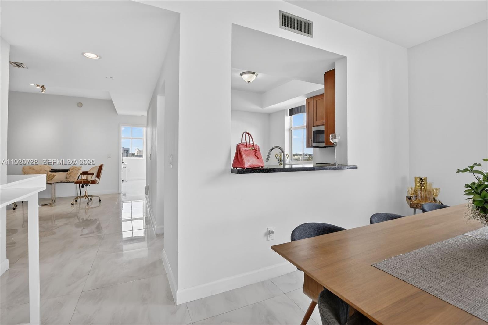 3340 NE 190th St # 1101