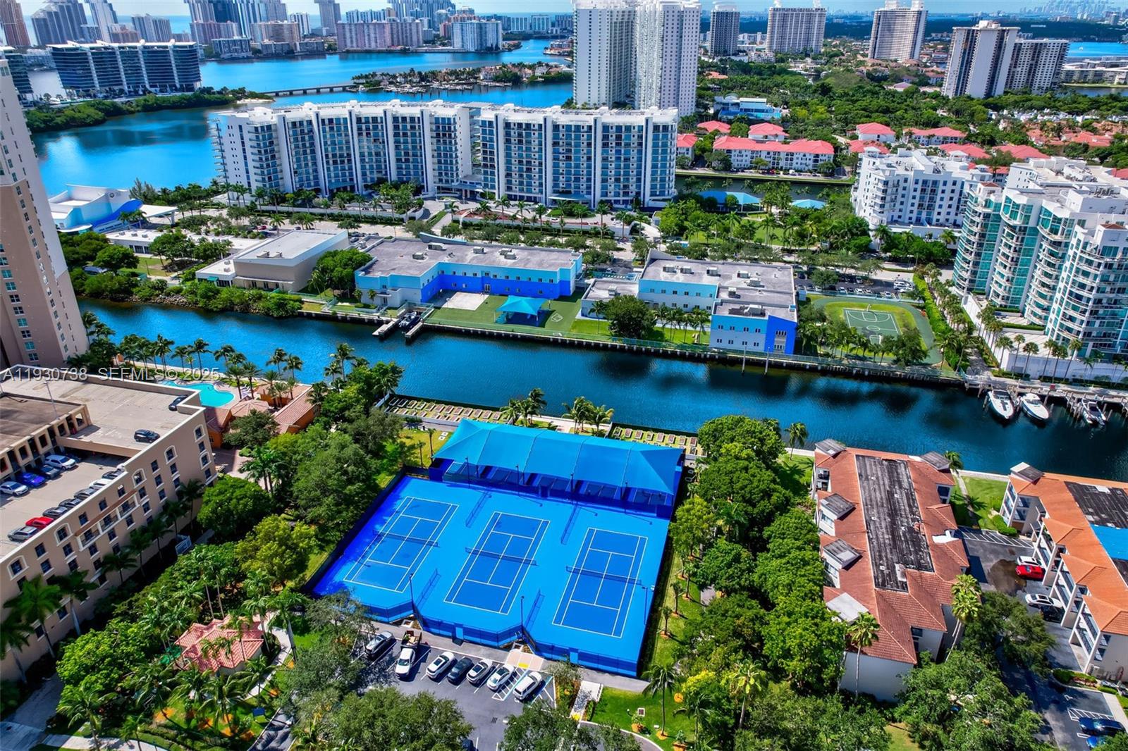 3340 NE 190th St # 1101