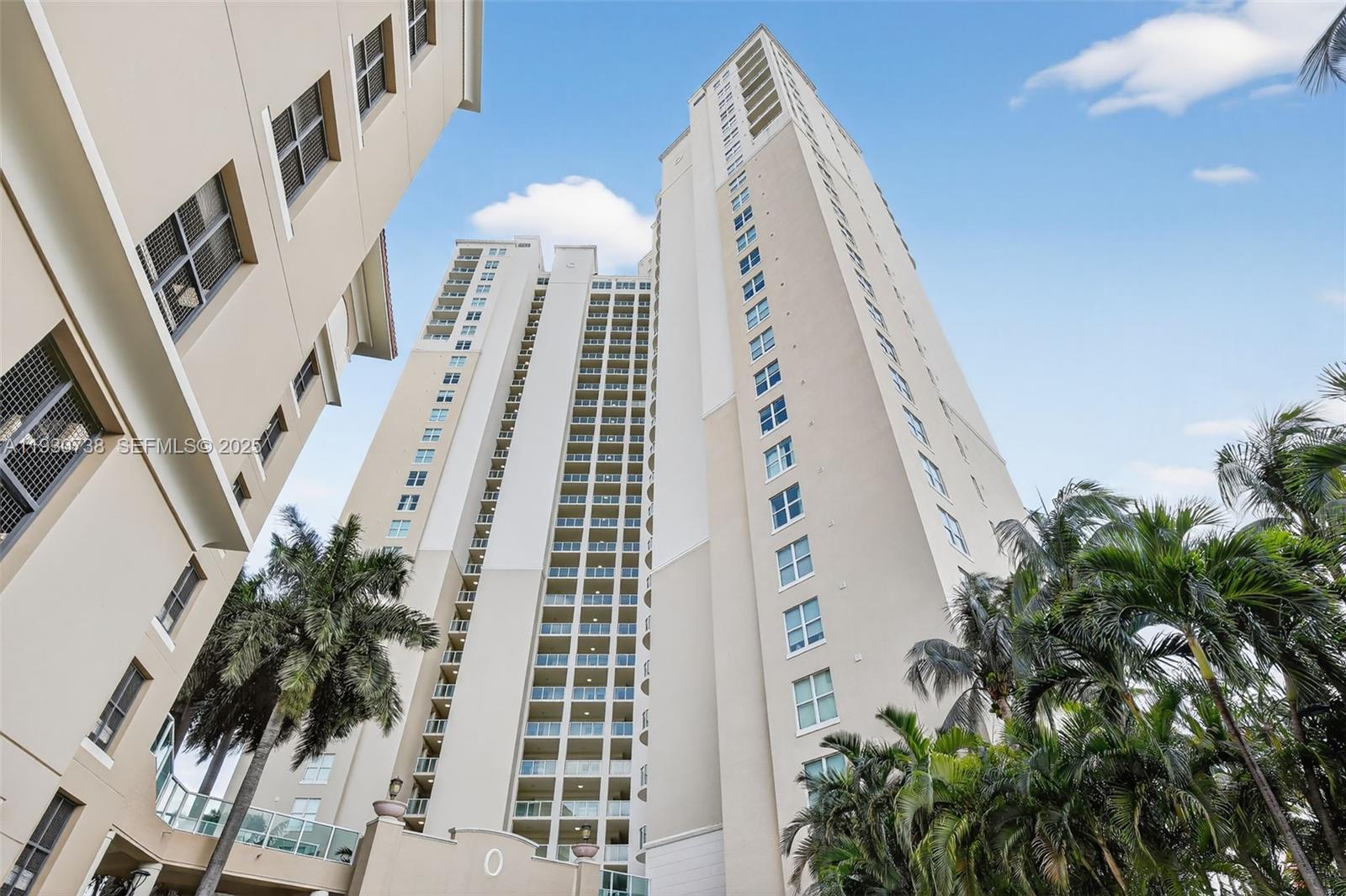 3340 NE 190th St # 1101