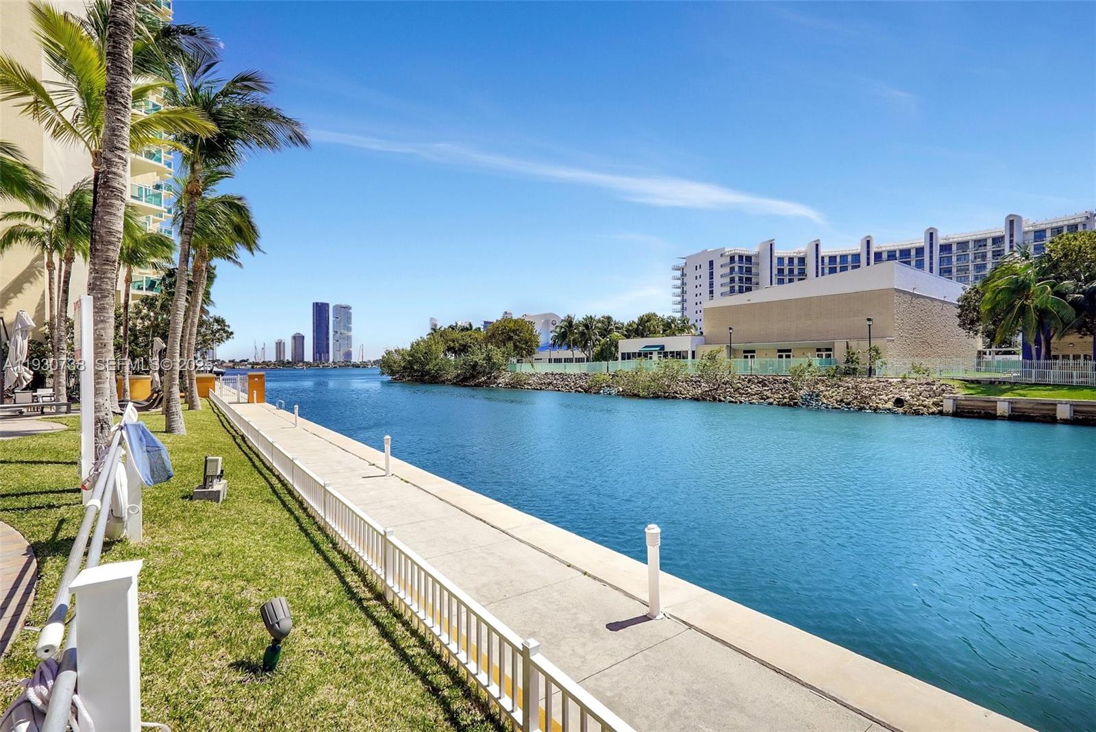 3340 NE 190th St # 1101