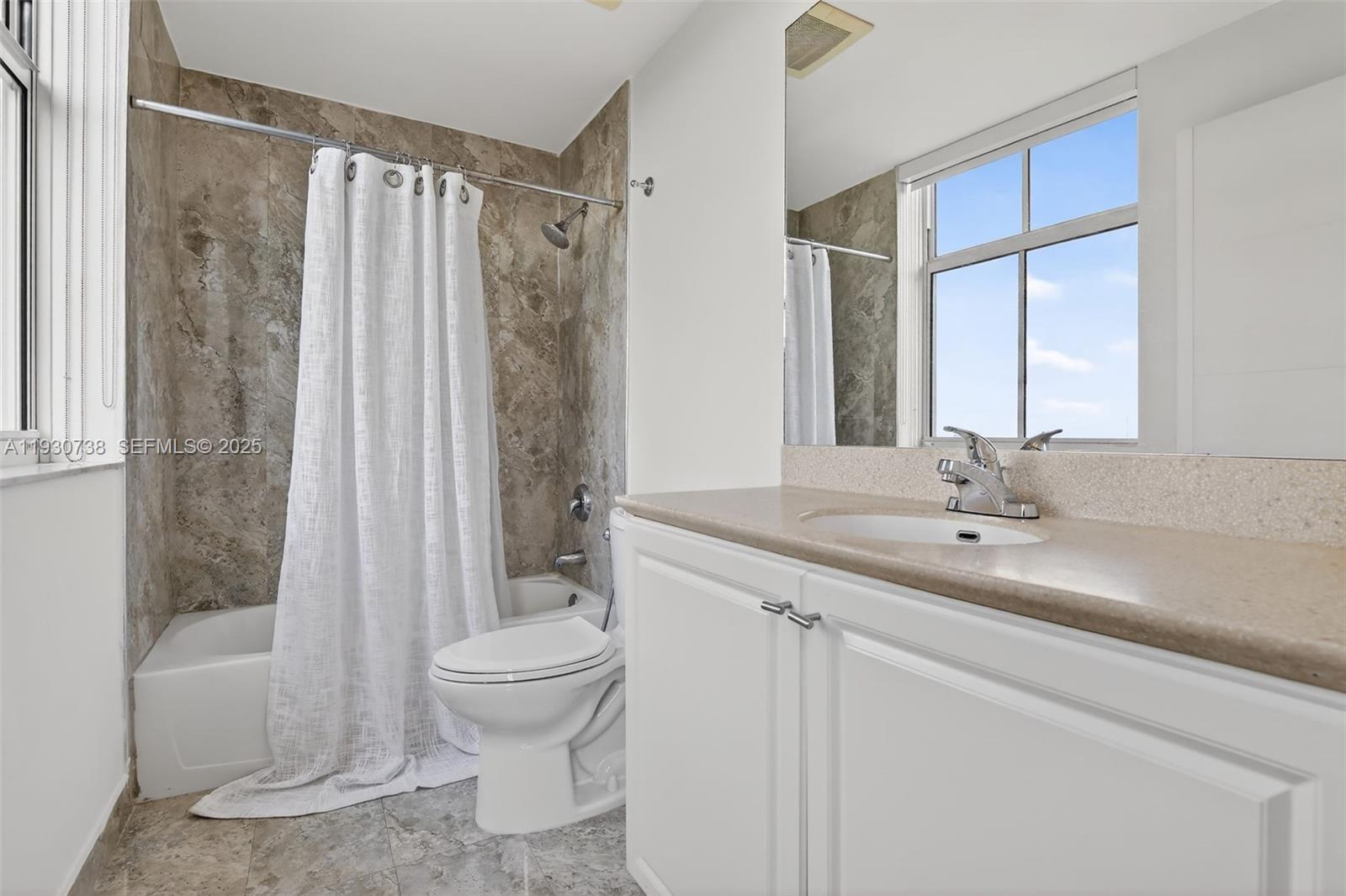 3340 NE 190th St # 1101