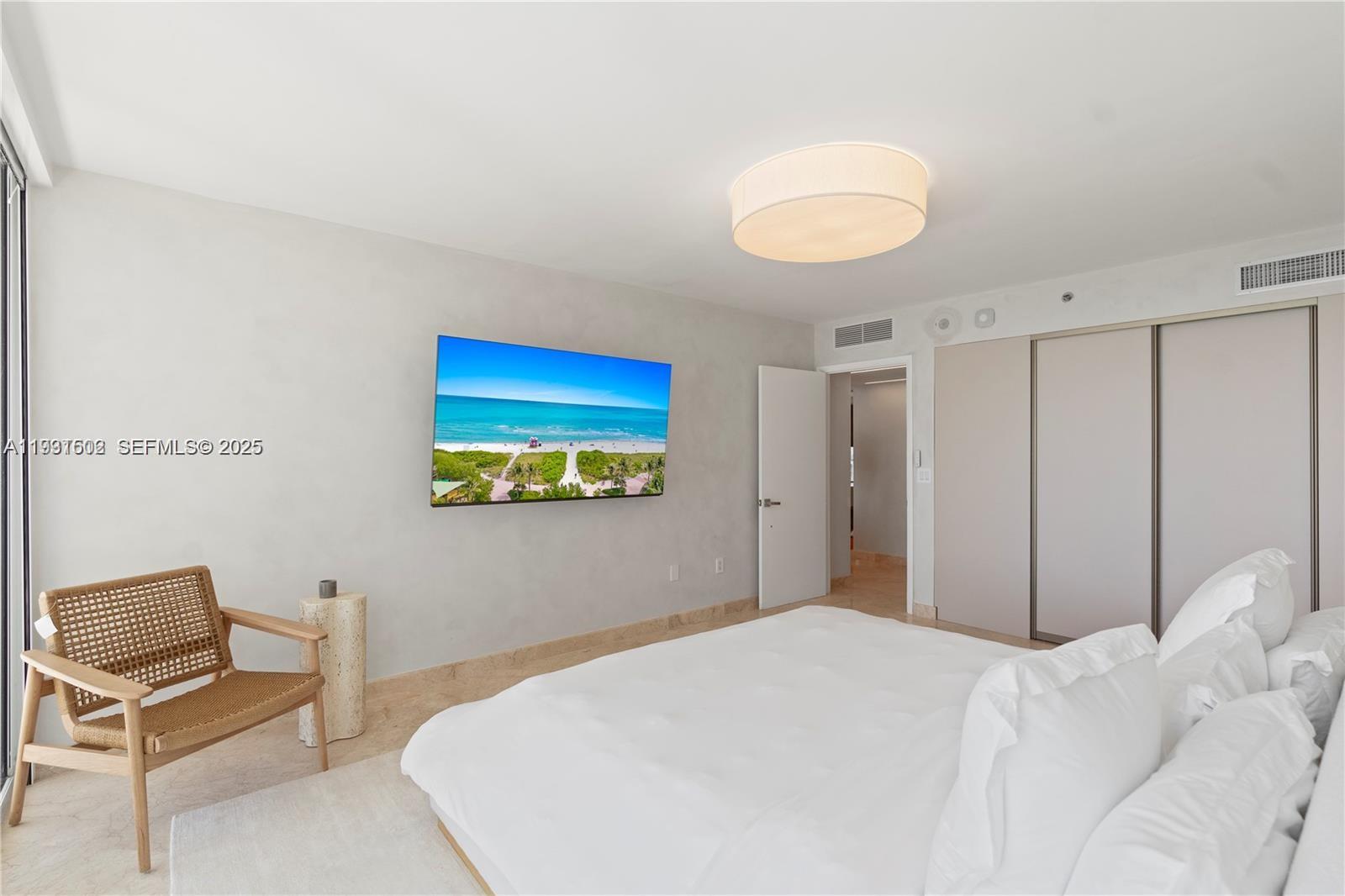 18911 Collins Ave # 3307