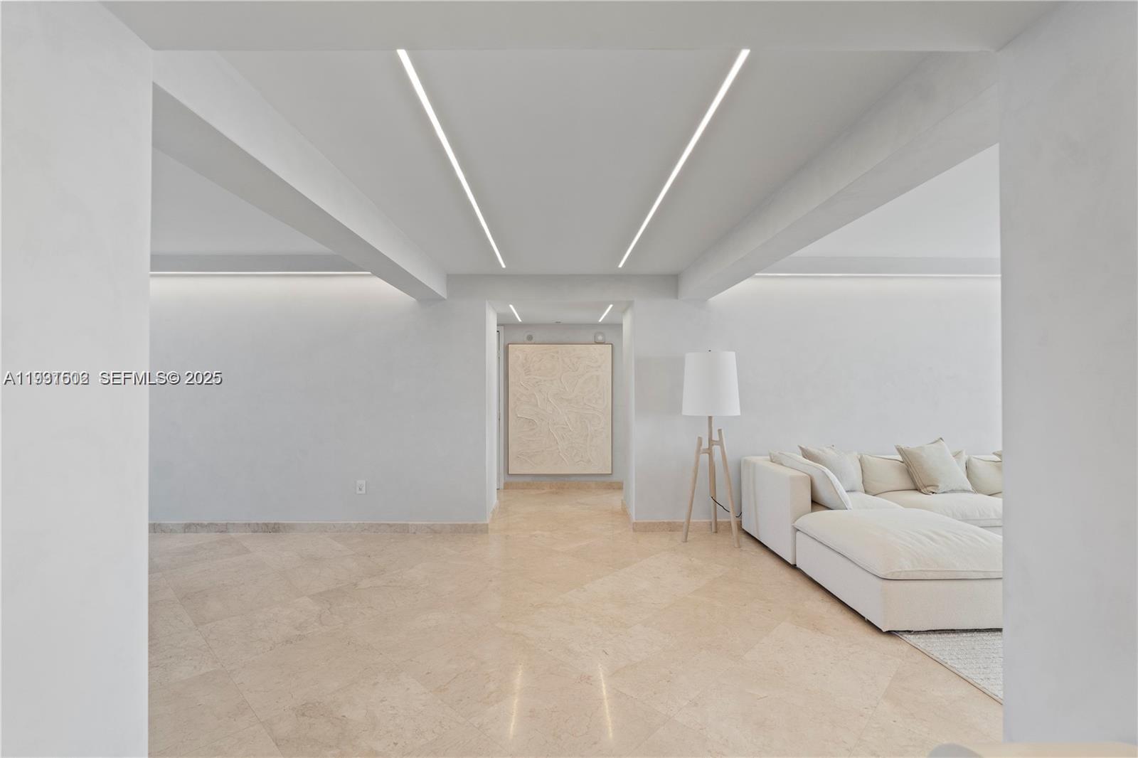 18911 Collins Ave # 3307