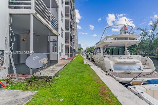 3660 NE 166th St # 114