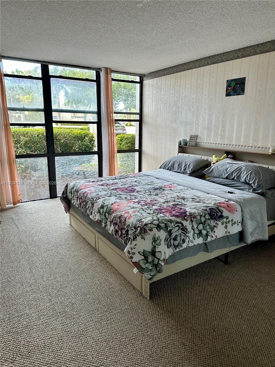 1000 Parkview Dr # 107