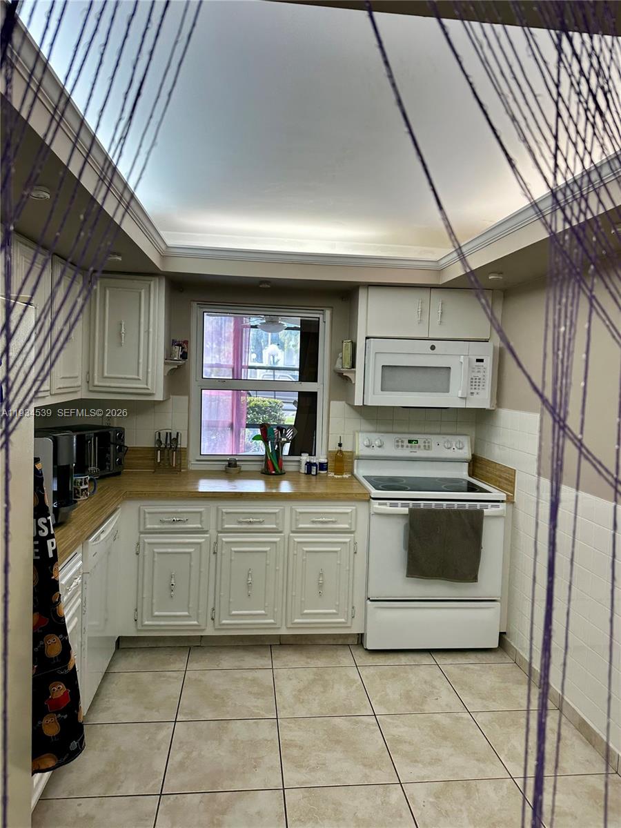 1000 Parkview Dr # 107