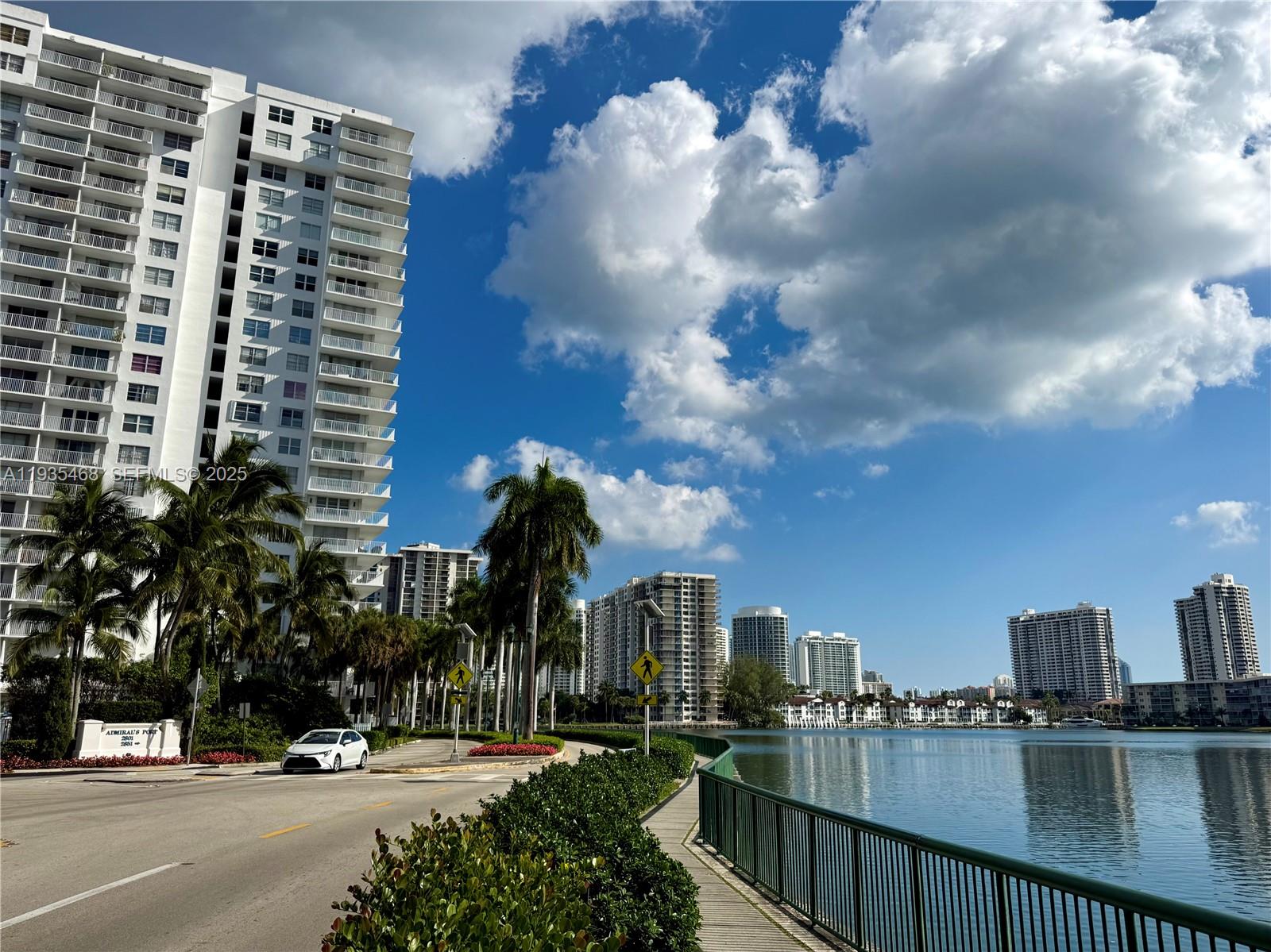 2780 NE 183rd St # 514