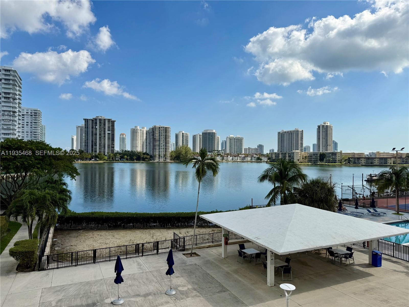 2780 NE 183rd St # 514