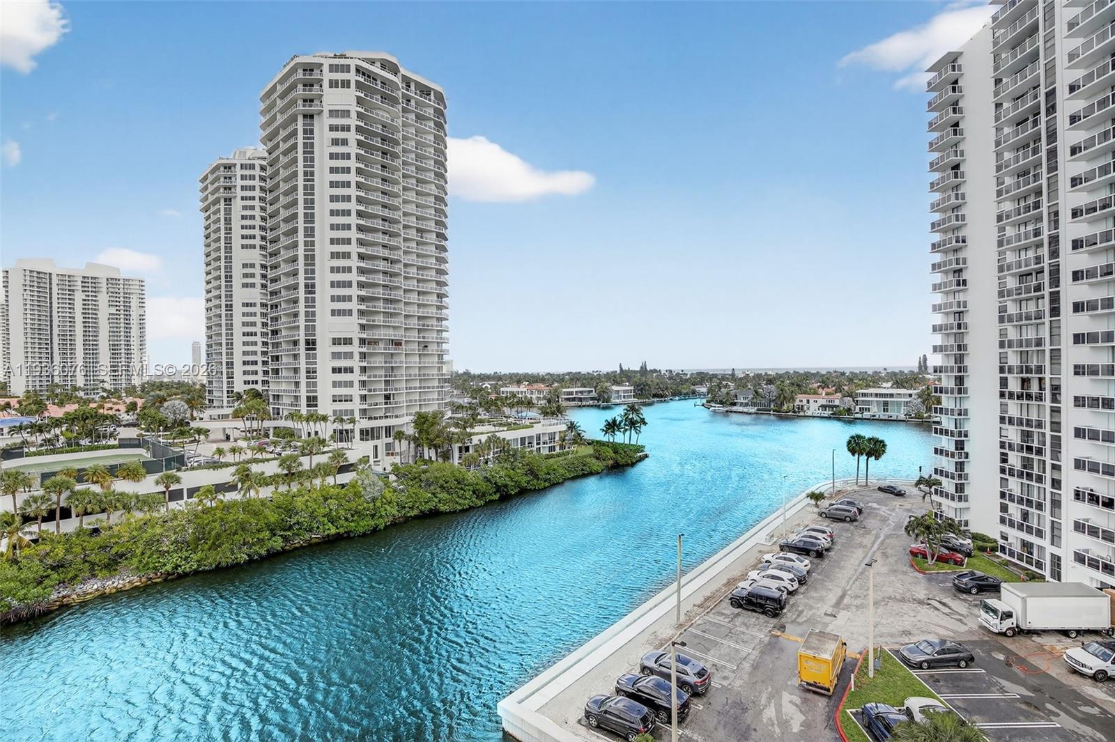 20505 E Country Club Dr # 833