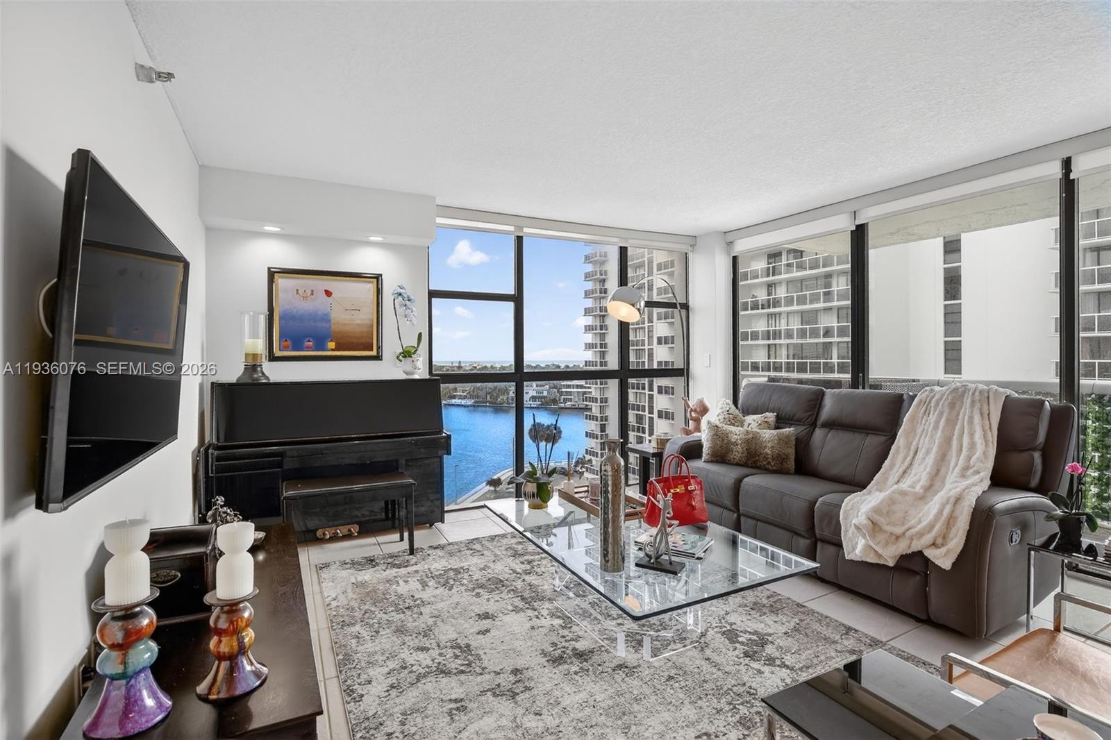 20505 E Country Club Dr # 833