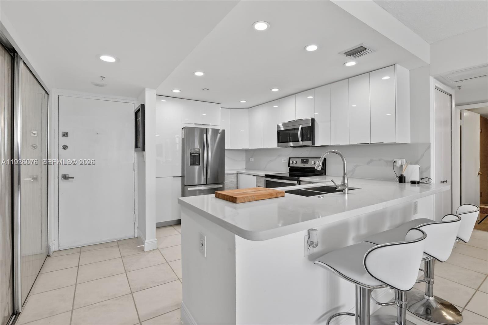 20505 E Country Club Dr # 833