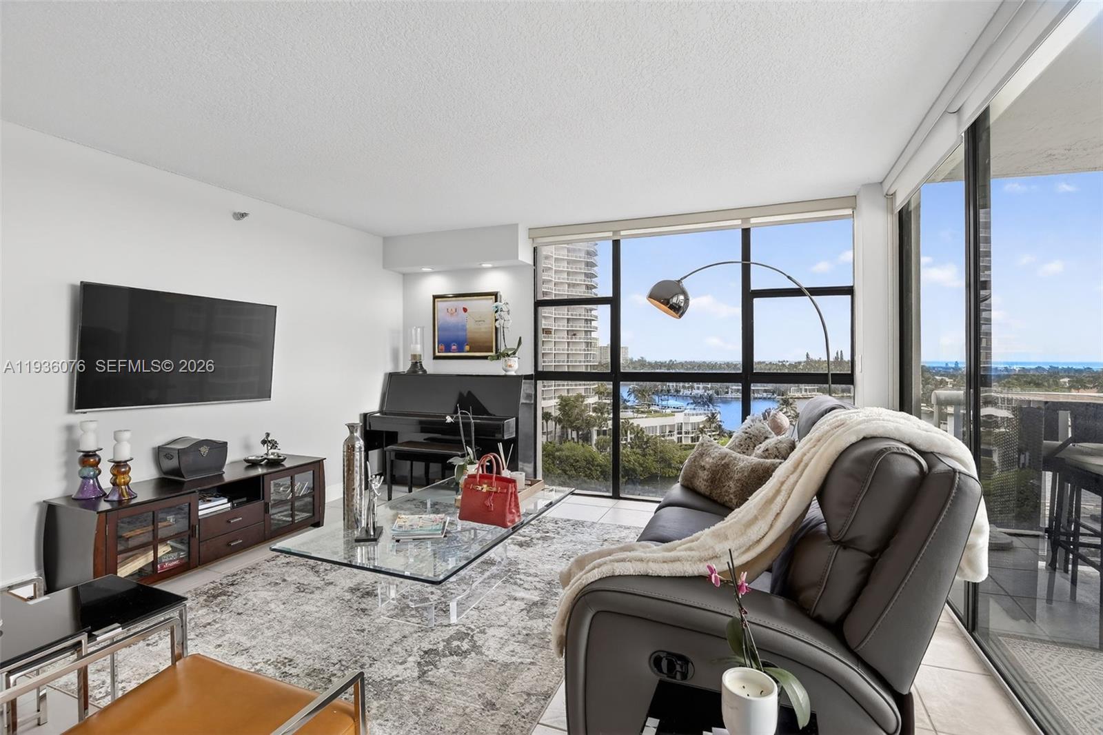 20505 E Country Club Dr # 833