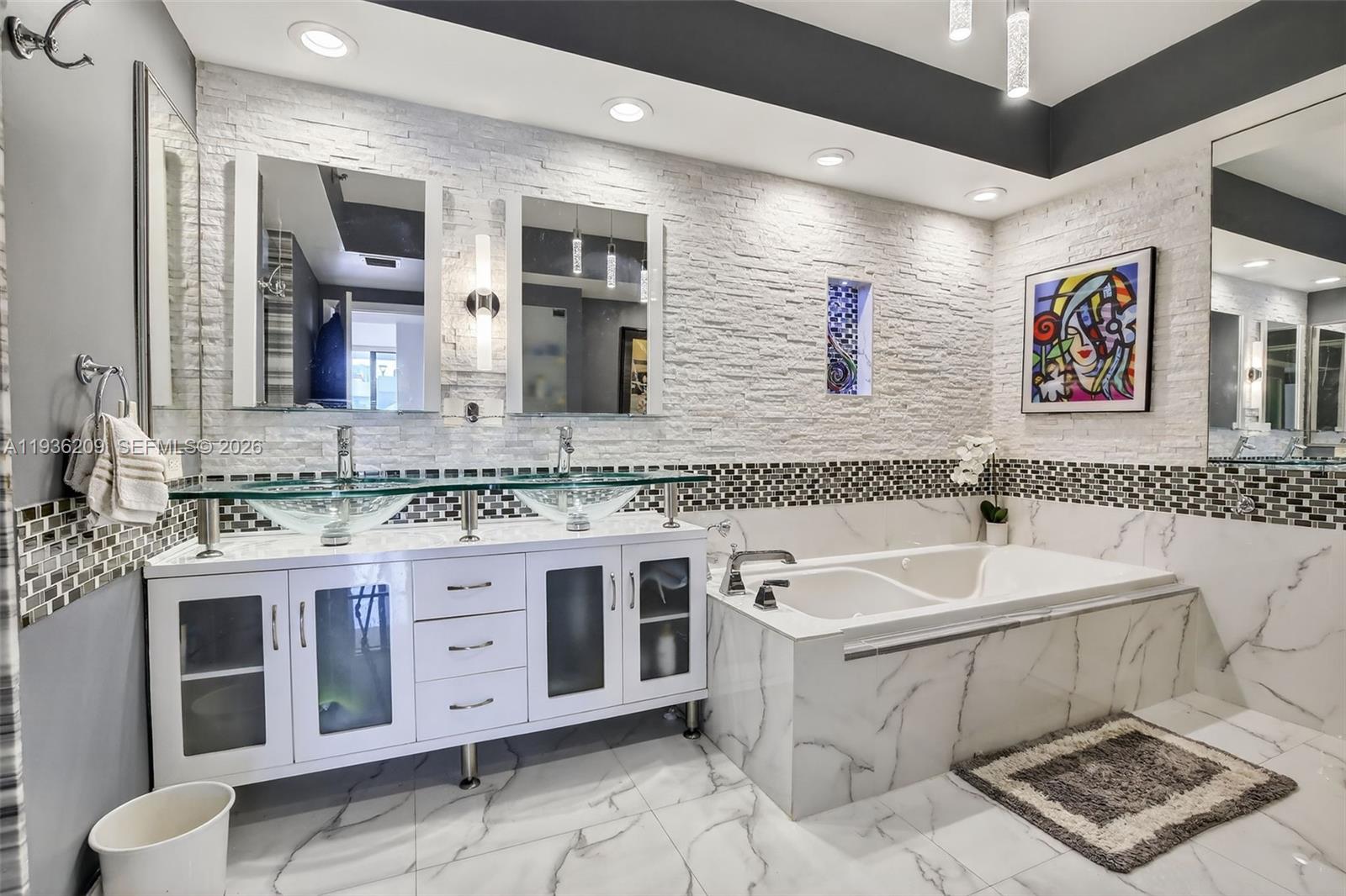 20281 E Country Club Dr # 201