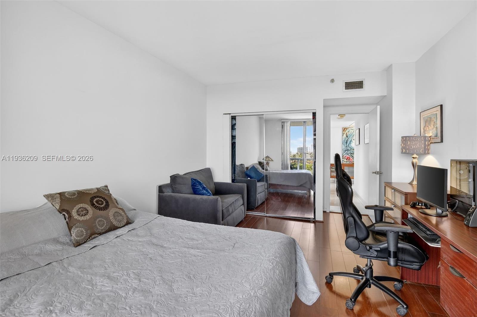 20281 E Country Club Dr # 201