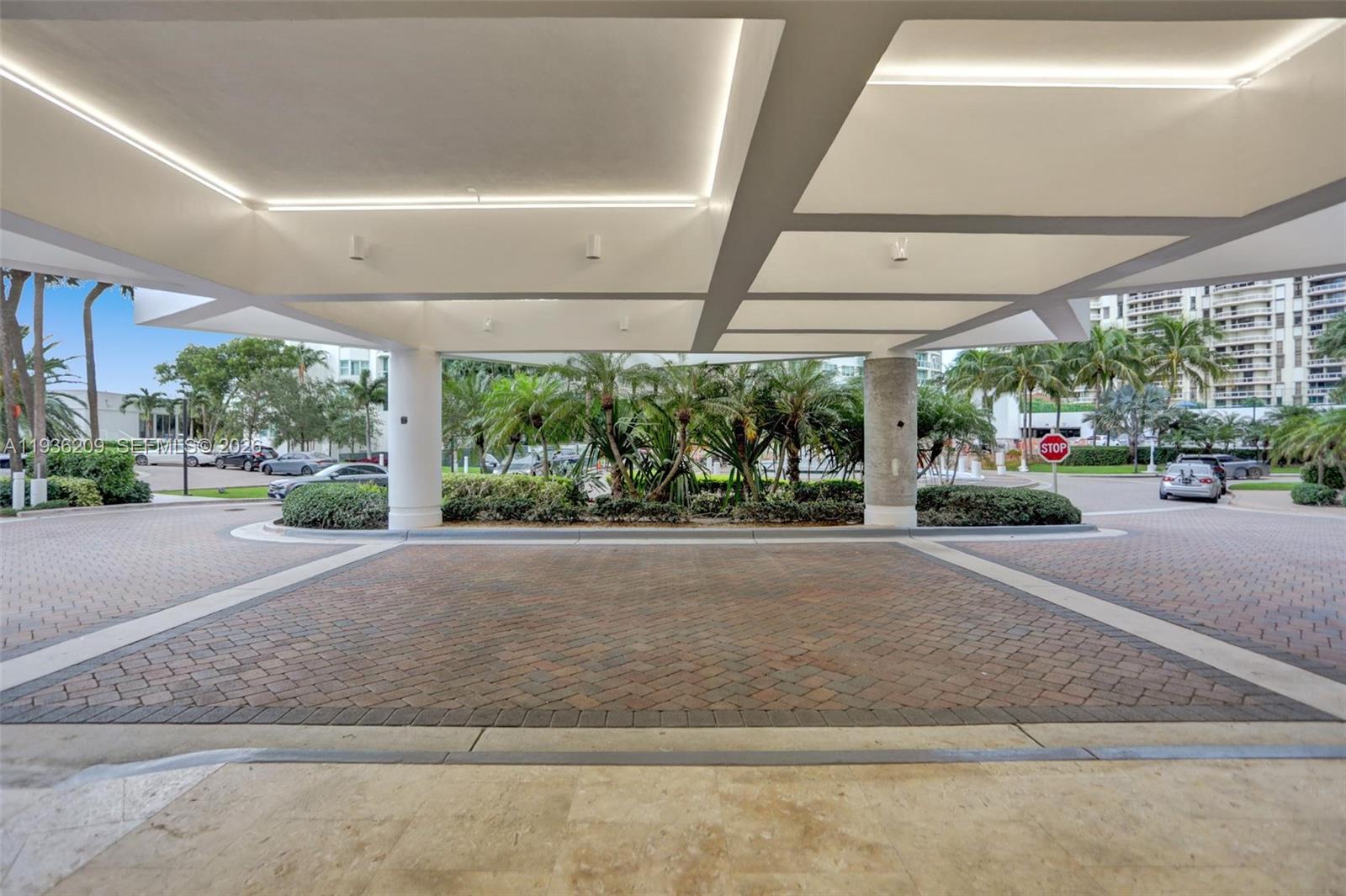 20281 E Country Club Dr # 201