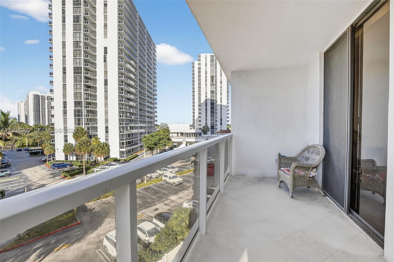 20281 E Country Club Dr # 201