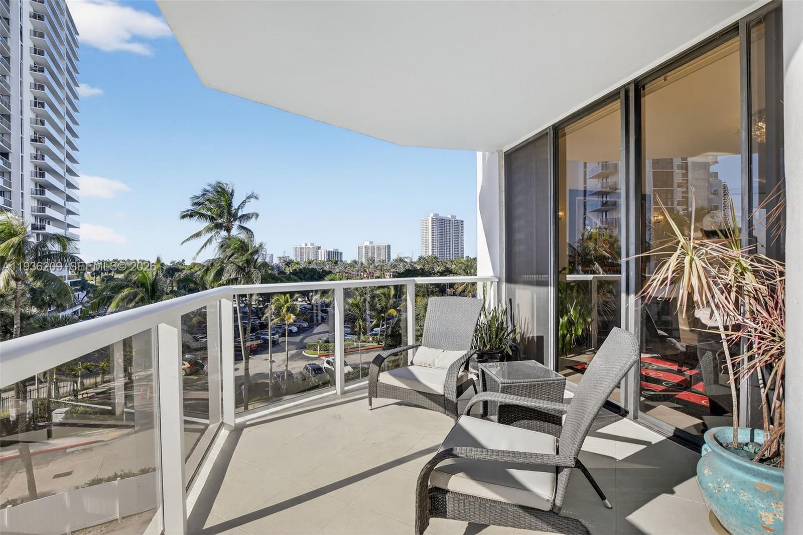 20281 E Country Club Dr # 201