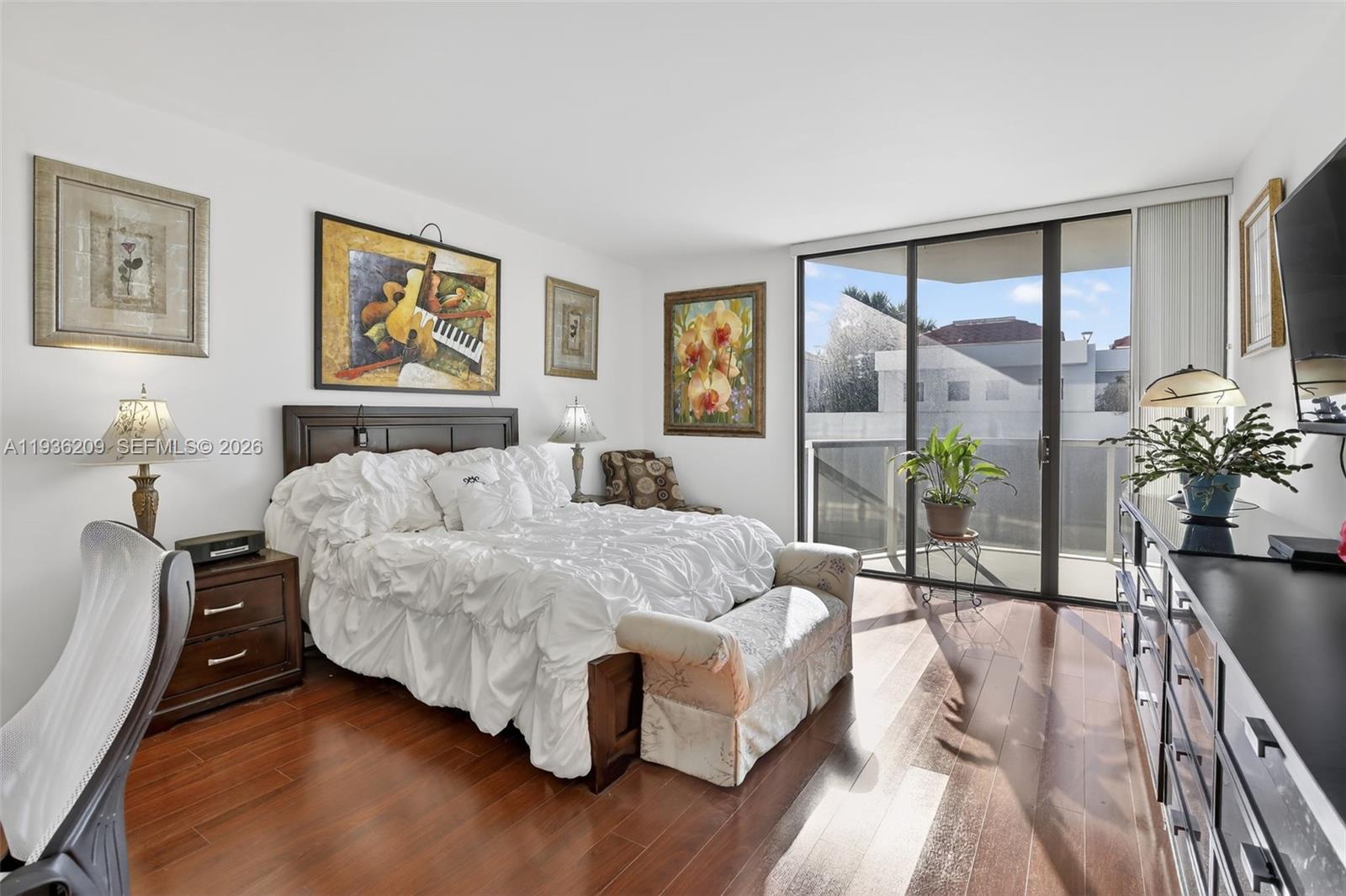 20281 E Country Club Dr # 201