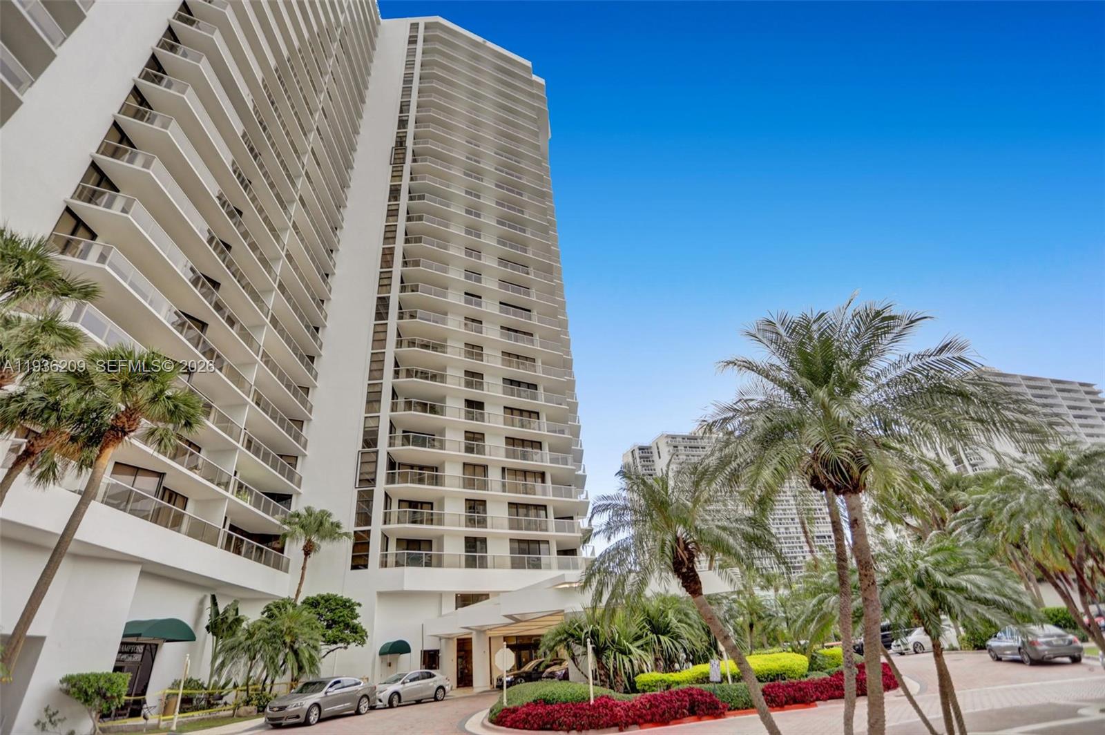 20281 E Country Club Dr # 201