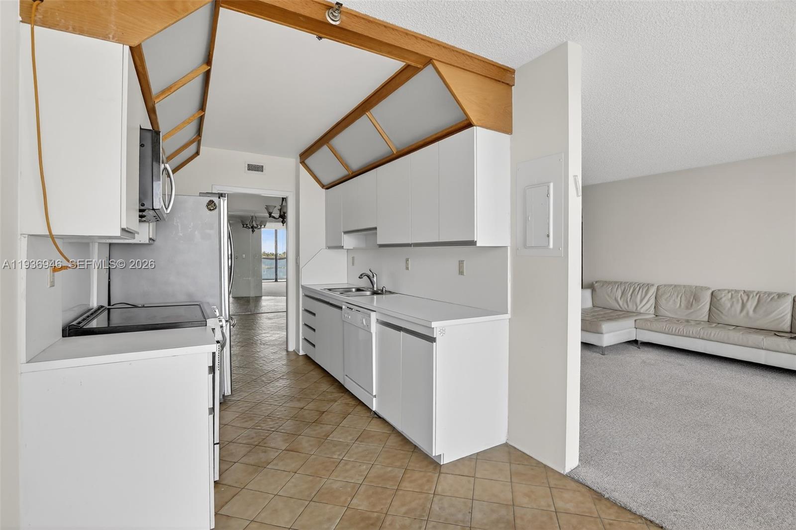 19707 Turnberry Way # 7F