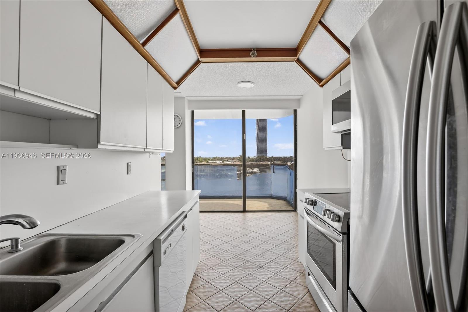 19707 Turnberry Way # 7F