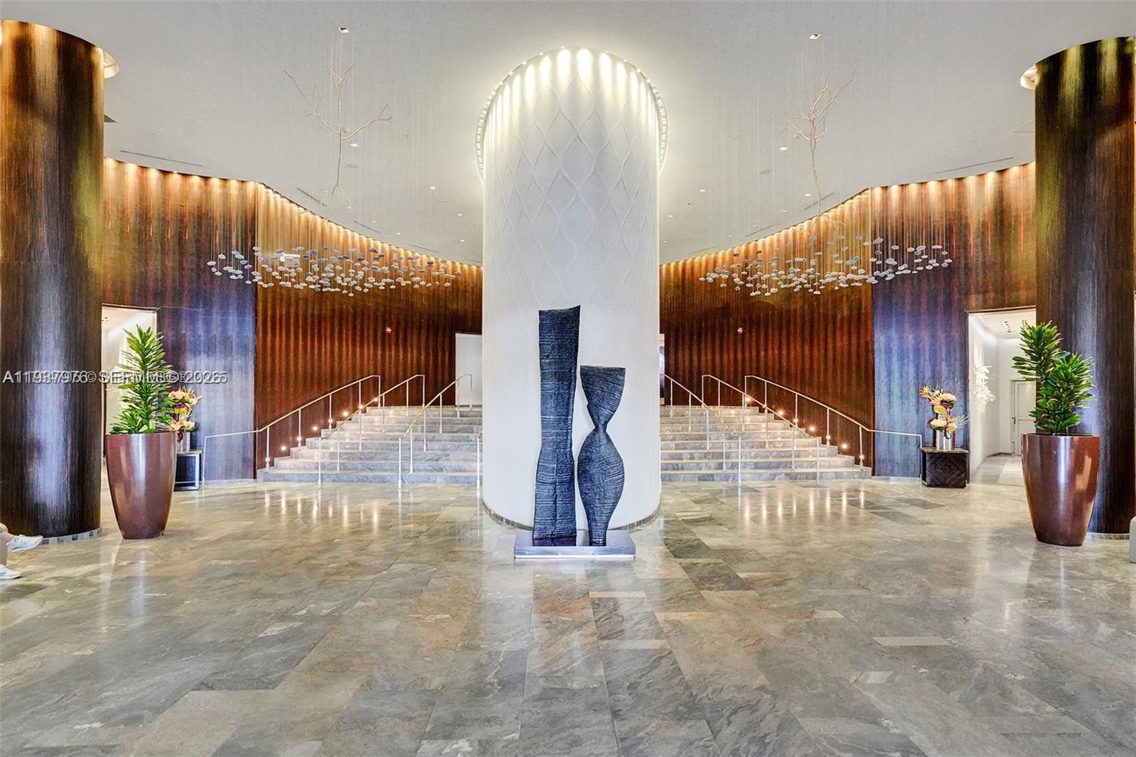 17201 Collins Ave # 1704