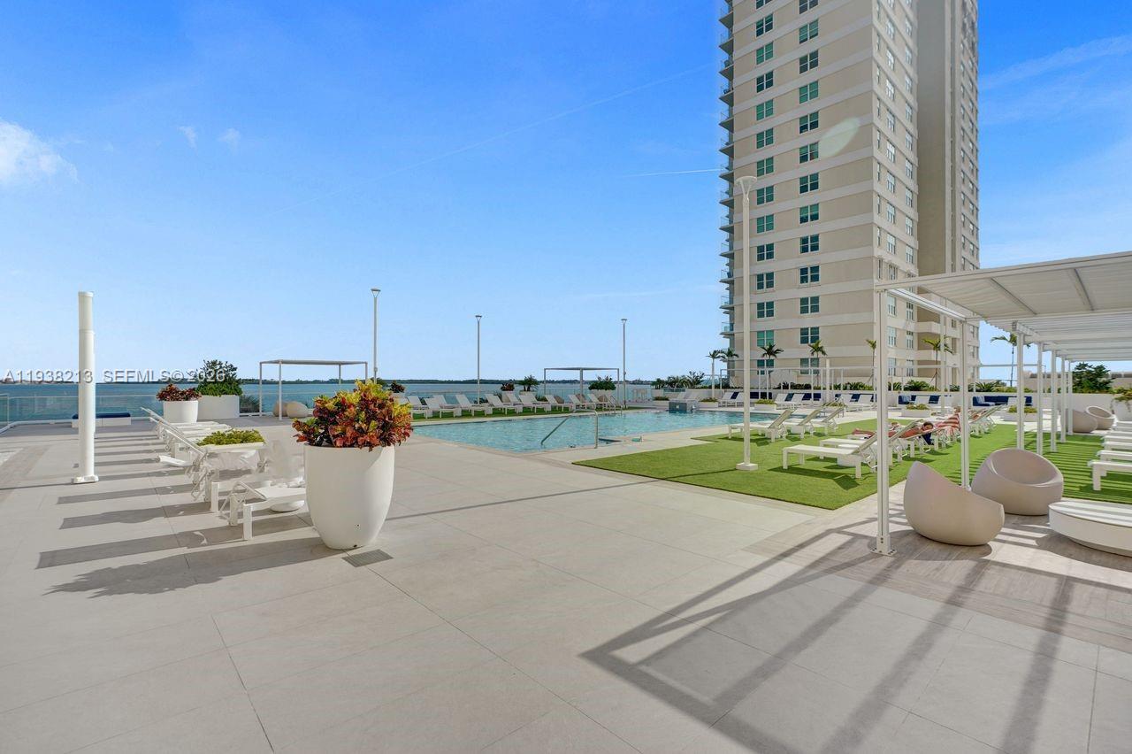 770 SE Claughton Island Dr # 813