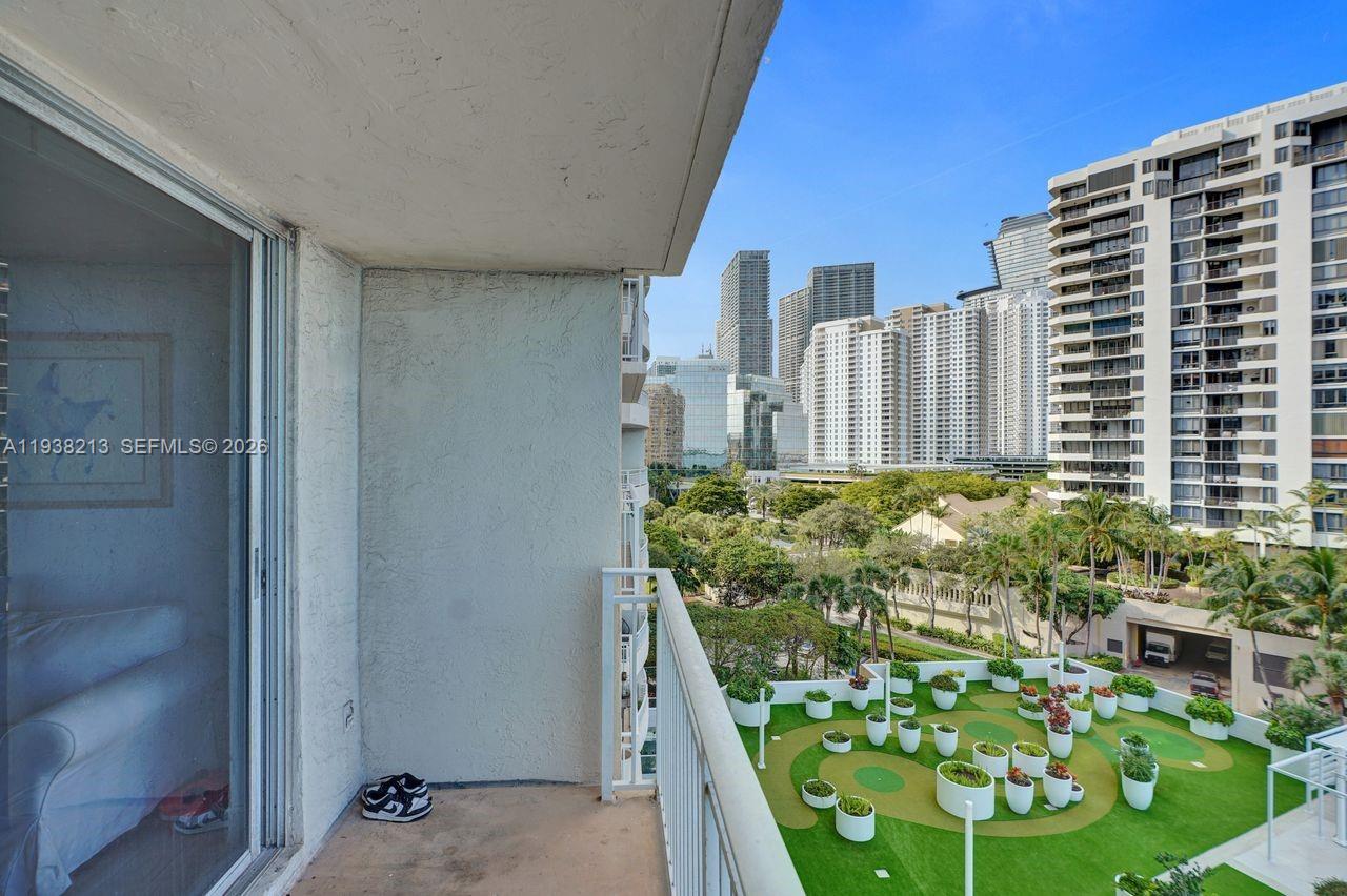 770 SE Claughton Island Dr # 813