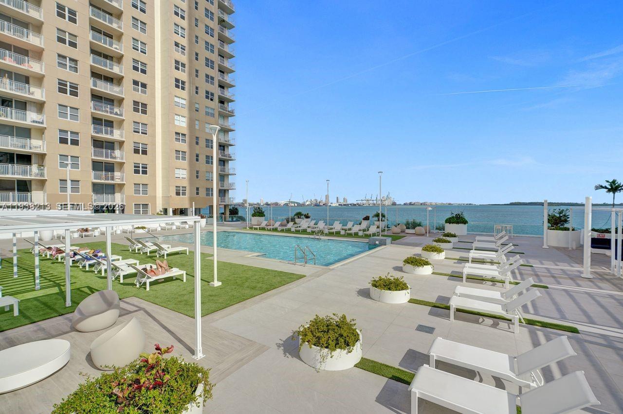 770 SE Claughton Island Dr # 813